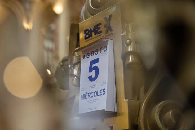 The Ibex 35 Sets an All-Time High, Surpassing 20,000 Points at the Madrid Stock Exchange, August 5, 2026, in Madrid, Spain. The Ibex 35 surpassed the 20,000-point mark for the first time in its history at the opening of Wednesday’s trading session, representing a 0.21% increase and an all-time high for the Spanish benchmark index. STOCK MARKET FINANCE ECONOMY FINANCIAL MARKETS STOCKS Madrid, Madrid, Spain  Copyright: xRicardoxRubiox 7702484