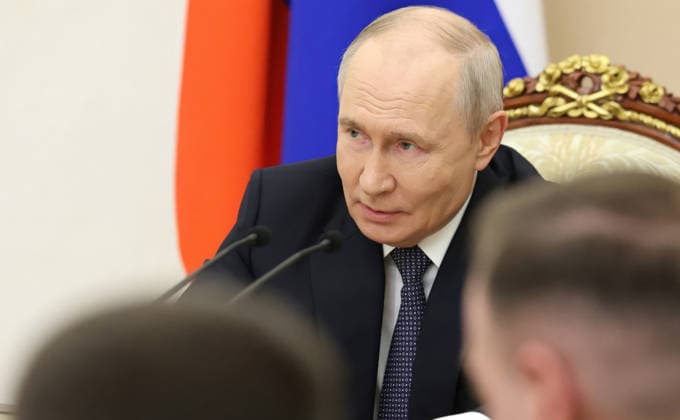 August 5, 2026, Moscow, Moscow Oblast, Russia: Russian President Vladimir Putin chairs a meeting with senior defense officials at the Kremlin, August 5, 2026 in Moscow, Russia. Moscow Russia - ZUMAp138 20260805_zaa_p138_004 Copyright: xAlexanderxKazakov RussianxGovernx
