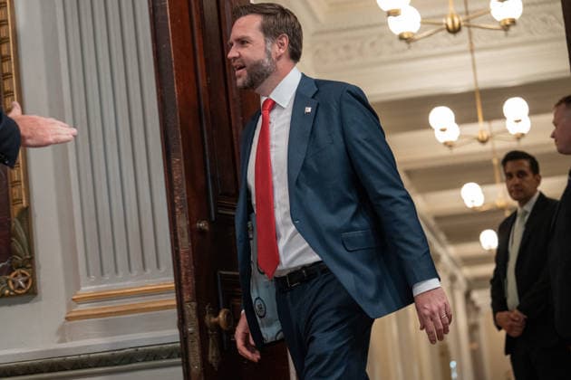 August 5, 2026, White House, District of Columbia, United States: Vice President JD Vance hosts a Fraud Task Force meeting with Congressional leaders on August 5, 2026. White House United States  - ZUMAl312 20260805_znp_l312_001 Copyright: xAndrewxLeydenx