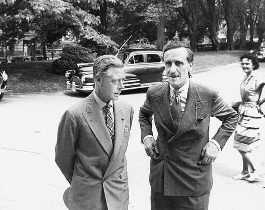 Duke of Windsor, formerly King Edward VIII, and British diplomat Sir John Balfour arriving at White House on the date of the announcement of the Japanese surrender ending World War II, Washington, D.C., USA, Abbie Rowe, National Parks Service, Harry S. Truman Library, August 14, 1945  Copyright: xCircaxImagesx ghi-circa14383