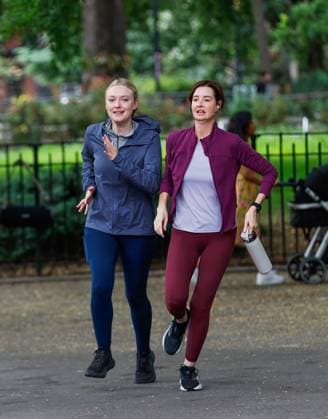 Dakota Fanning and Jennifer Marsala are seen on set of their new untitled Apple TV thriller series this morning in New York City Dakota Fanning and Jennifer Marsala are seen on set of their new untitled Apple TV thriller series this morning in New York City. 05 Aug 2026 Pictured: Dakota Fanning and Jennifer Marsala.  Copyright: xThexMegaxAgencyxEricxKowalskyx xMEGAx