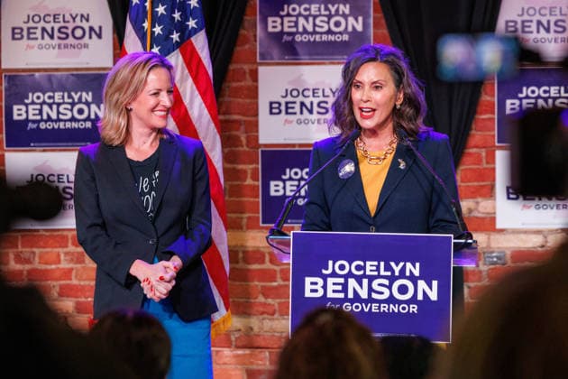 August 5, 2026, Lansing, Michigan, USA: Michigan Gov. GRETCHEN WHITMER, right, endorses Democratic Party gubernatorial nominee JOCELYN BENSON, left, during a campaign event in Lansing, Mich., on Aug. 5, 2026. Lansing USA - ZUMAr192 20260805_znp_r192_051 Copyright: xAndrewxRothx