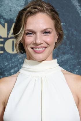 Los Angeles Ca Aug 5: Tracy Spiridakos at The Los Angeles Premiere of Anna Pigeon on August 5, 2026 Credit: USA - ZUMAa123 20260805_zaa_a123_030 Copyright: xAdMediax