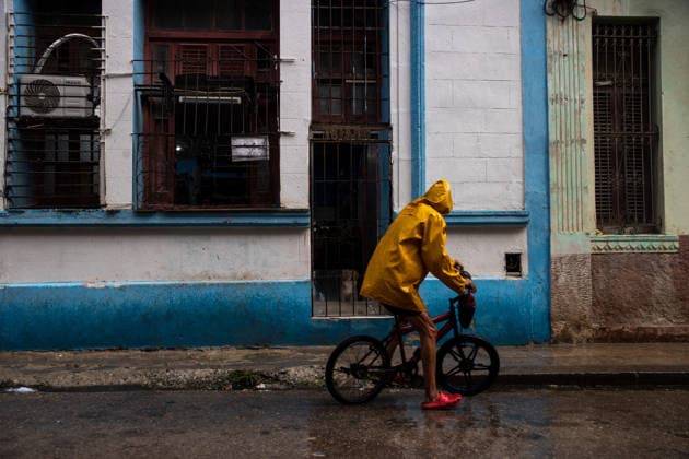 Cuba hit by another nationwide blackout after power grid collapses HAVANA, CUBA - AUGUST 5: Cuba s National Electric System (SEN) suffered another disconnection on Monday while efforts were still underway to restore the grid following the previous night s total blackout in Havana, Cuba on August 5, 2026. The Electric Union (UNE) attributed this new setback to weather conditions that struck an unstable grid, knocking out part of the generation capacity that had already been brought back online. Angelo Mastrascusa Anadolu Havana Cuba. Editorial use only. Please get in touch for any other usage.  Copyright: x2026xAnadoluxAngeloxMastrascusax