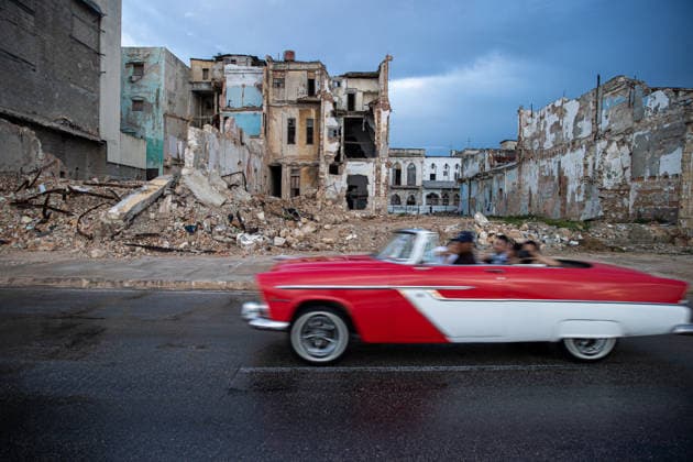 Cuba hit by another nationwide blackout after power grid collapses HAVANA, CUBA - AUGUST 5: Cuba s National Electric System (SEN) suffered another disconnection on Monday while efforts were still underway to restore the grid following the previous night s total blackout in Havana, Cuba on August 5, 2026. The Electric Union (UNE) attributed this new setback to weather conditions that struck an unstable grid, knocking out part of the generation capacity that had already been brought back online. Angelo Mastrascusa Anadolu Havana Cuba. Editorial use only. Please get in touch for any other usage.  Copyright: x2026xAnadoluxAngeloxMastrascusax