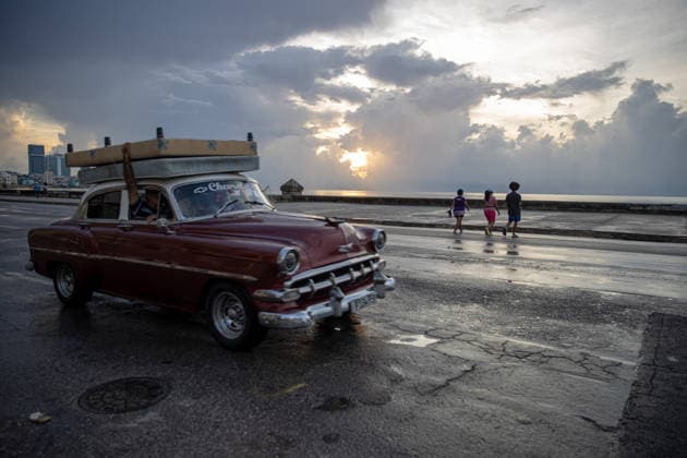 Cuba hit by another nationwide blackout after power grid collapses HAVANA, CUBA - AUGUST 5: Cuba s National Electric System (SEN) suffered another disconnection on Monday while efforts were still underway to restore the grid following the previous night s total blackout in Havana, Cuba on August 5, 2026. The Electric Union (UNE) attributed this new setback to weather conditions that struck an unstable grid, knocking out part of the generation capacity that had already been brought back online. Angelo Mastrascusa Anadolu Havana Cuba. Editorial use only. Please get in touch for any other usage.  Copyright: x2026xAnadoluxAngeloxMastrascusax
