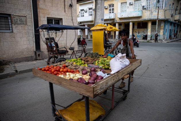 Cuba hit by another nationwide blackout after power grid collapses HAVANA, CUBA - AUGUST 5: Cuba s National Electric System (SEN) suffered another disconnection on Monday while efforts were still underway to restore the grid following the previous night s total blackout in Havana, Cuba on August 5, 2026. The Electric Union (UNE) attributed this new setback to weather conditions that struck an unstable grid, knocking out part of the generation capacity that had already been brought back online. Angelo Mastrascusa Anadolu Havana Cuba. Editorial use only. Please get in touch for any other usage.  Copyright: x2026xAnadoluxAngeloxMastrascusax