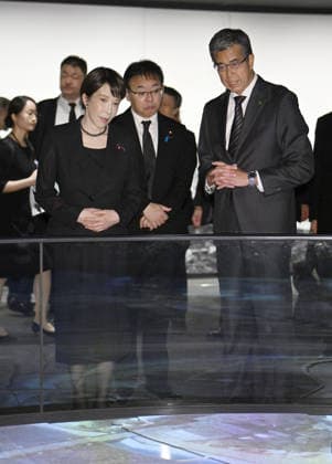 81st anniversary of U.S. atomic bombing of Hiroshima Prime Minister Sanae Takaichi (front, L) visits Hiroshima Peace Memorial Museum in Hiroshima on Aug. 6, 2026, the 81st anniversary of the U.S. atomic bombing of the western Japan city. (Pool photo)  A14AA0005625226P