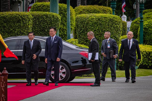 Myanmar President Hlaing meets with Thai Prime Minister Charnvirakul in Thailand BANGKOK, THAILAND - AUGUST 6: Myanmar President Min Aung Hlaing (L) is welcomed by Thai Prime Minister Anutin Charnvirakul (2nd L) with an official ceremony at Government House in Bangkok, Thailand, August 6, 2026. As part of Myanmar President Min Aung Hlaing’s first official visit to Thailand since taking office following the April 2026 elections, the two leaders held bilateral talks focusing on cooperation between the two countries as well as regional issues during the official visit. The trip marks Min Aung Hlaing s first official visit to Thailand since assuming the presidency after the April 2026 election. Wissarut Weerasopon Anadolu Bangkok Thailand. Ed  Copyright: x2026xAnadoluxWissarutxWeerasoponx