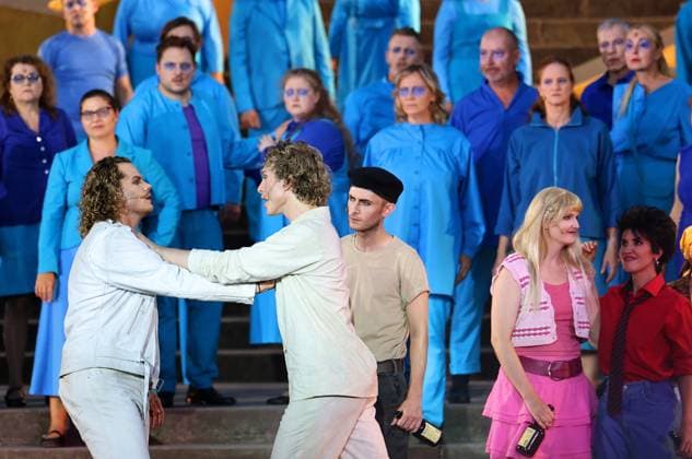 Erfurt - Domstufen Festspiele 05.08.2026, Erfurt, Domplatz, Domstufen Festspiele, Jesus Christ Superstar - Rockoper von Andrew Lloyd Webber Musikalische Leitung - Clemens Fieguth Inszenierung - Peter Lund Buehnenbild - Hank Irwin Kittel Kostueme - Ulrike Reinhardt Choreografie - Bart De Clercq im Bild: Szene aus der Rockoper mit Lukas Mayer als Jesus Christus und Til Ormeloh als Judas Iskariot *** Erfurt Cathedral Steps Festival, August 5, 2026, Erfurt, Domplatz, Cathedral Steps Festival, Jesus Christ Superstar, a rock opera by Andrew Lloyd Webber; Musical Director: Clemens Fieguth; Director: Peter Lund; Set Design: Hank Irwin Kittel; Costume Design: Ulrike Reinhardt; Choreography: Bart De Clercq; Pictured: A scene from the rock