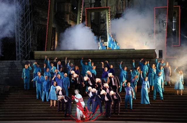 Erfurt - Domstufen Festspiele 05.08.2026, Erfurt, Domplatz, Domstufen Festspiele, Jesus Christ Superstar - Rockoper von Andrew Lloyd Webber Musikalische Leitung - Clemens Fieguth Inszenierung - Peter Lund Buehnenbild - Hank Irwin Kittel Kostueme - Ulrike Reinhardt Choreografie - Bart De Clercq im Bild: Szene aus der Rockoper mit Lukas Mayer als Jesus Christus *** Erfurt Cathedral Steps Festival, August 5, 2026, Erfurt, Domplatz, Cathedral Steps Festival, *Jesus Christ Superstar*, rock opera by Andrew Lloyd Webber; Musical Director: Clemens Fieguth; Director: Peter Lund; Set Design: Hank Irwin Kittel; Costumes: Ulrike Reinhardt; Choreography: Bart De Clercq; Pictured: Scene from the rock opera featuring Lukas Mayer as Jesus Chris