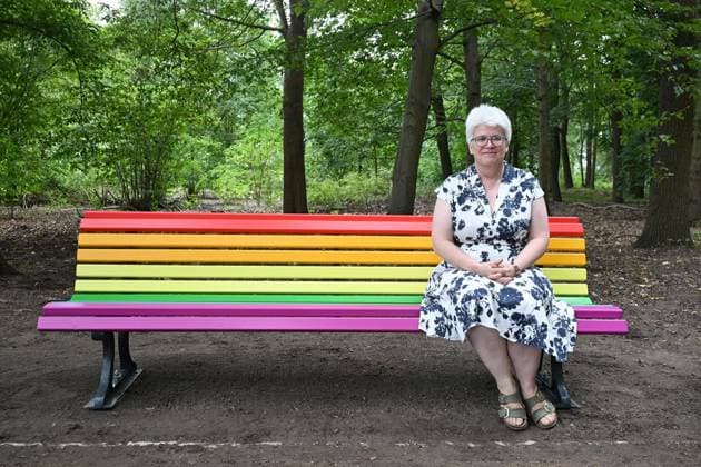 CSD Anschlag: Baum und Regenbogenbank werden am Unglücksort aufgestellt ** NUR FÜR REDAKTIONELLE ZWECKE ** EDITORIAL USE ONLY **<p>CSD Anschlag: Baum und Regenbogenbank werden am Unglücksort aufgestellt, fotografiert am 06.08.2026 in Berlin. Berlin Berlin Berlin Copyright: MaurizioxGambarini *** CSD memorial tree and rainbow bench are being set up at the scene of the accident ** FOR EDITORIAL USE ONLY ** EDITORIAL USE ONLY ** p CSD memorial tree and rainbow bench are being set up at the site of the accident, photographed on August 6, 2026, in Berlin Berlin Berlin Berlin Copyright MaurizioxGambarini Copyright: MaurizioxGambarini doc871h0pkul04osubiugc ,EDITORIAL USE ONLY
