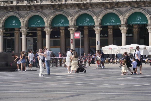 IPA87276769 - The arcades of the Galleria and the side arcades have become veritable corridors of survival, while the shade beneath the arches is packed with people desperately seeking a bit of relief or a breath of fresh air.  Copyright: xLucaxPontix xLucaxPonti xIpaxagencyx 87276769