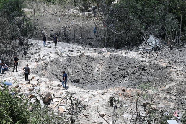 Israeli airstrike damages buildings in southern Lebanon despite ceasefire TYRE, LEBANON - AUGUST 6: A view of damage following an Israeli airstrike on the town of Burj al-Shamali, east of the city of Tyre in southern Lebanon, despite an existing ceasefire and ongoing negotiations, on August 6, 2026. Houssam Shbaro Anadolu Tyre Lebanon. Editorial use only. Please get in touch for any other usage.  Copyright: x2026xAnadoluxHoussamxShbarox