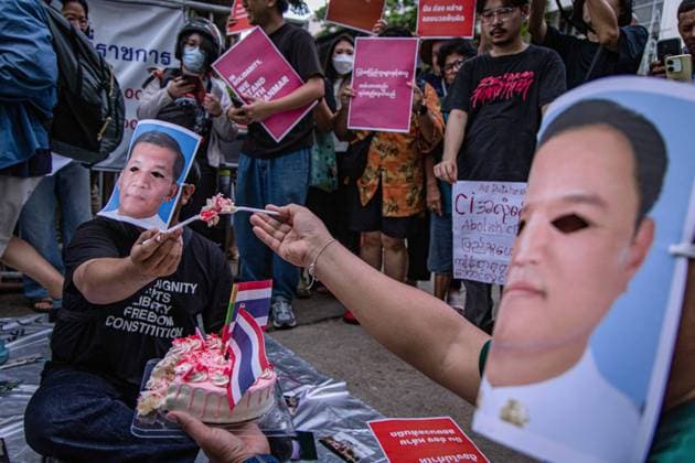 Protest held in Bangkok against visit of Myanmar President Min Aung Hlaing BANGKOK, THAILAND - AUGUST 6: Demonstrators holding placards gather to protest against the official visit of Myanmar President Min Aung Hlaing near Government House in Bangkok, Thailand, on August 6, 2026. Wissarut Weerasopon Anadolu Bangkok Thailand. Editorial use only. Please get in touch for any other usage.  Copyright: x2026xAnadoluxWissarutxWeerasoponx