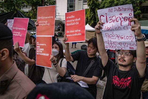 Protest held in Bangkok against visit of Myanmar President Min Aung Hlaing BANGKOK, THAILAND - AUGUST 6: Demonstrators holding placards gather to protest against the official visit of Myanmar President Min Aung Hlaing near Government House in Bangkok, Thailand, on August 6, 2026. Wissarut Weerasopon Anadolu Bangkok Thailand. Editorial use only. Please get in touch for any other usage.  Copyright: x2026xAnadoluxWissarutxWeerasoponx