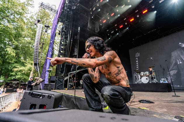 Palaye Royale live at SmukFest 2026 Skanderborg, Denmark. 06th, August 2026. The American rock band Palaye Royale performs a live concert during the Danish music festival SmukFest 2026 in Skanderborg. Here vocalist Remington Leith is seen live on stage. Denmark, Skanderborg  Copyright: xGonzalesxPhoto RolfxMeldgaardx