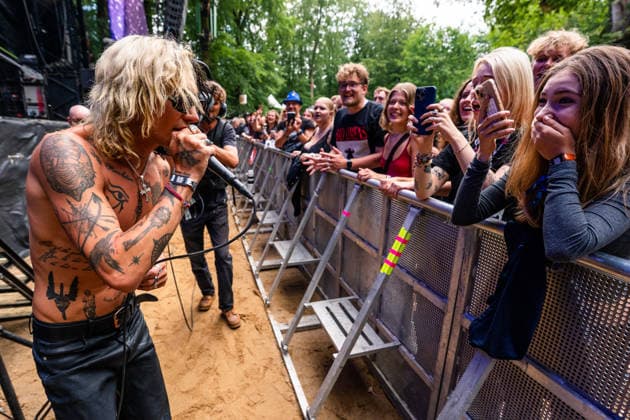 Palaye Royale live at SmukFest 2026 Skanderborg, Denmark. 06th, August 2026. The American rock band Palaye Royale performs a live concert during the Danish music festival SmukFest 2026 in Skanderborg. Here vocalist Remington Leith is among the festival goers. Denmark, Skanderborg  Copyright: xGonzalesxPhoto RolfxMeldgaardx