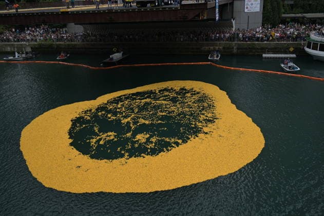 Chicago Ducky derby marks 21st anniversary CHICAGO, ILLINOIS, UNITED STATES - AUGUST 6: Thousands of rubber ducks race down the Chicago River during the 21st annual Chicago Ducky Derby in Chicago, Illinois, United States, on August 6, 2026. The annual event raised funds for Special Olympics Illinois and attracted large crowds as participants and spectators gathered along the river to mark the 21st edition of the charity race. Jacek Boczarski Anadolu Chicago United States. Editorial use only. Please get in touch for any other usage.  Copyright: x2026xAnadoluxJacekxBoczarskix