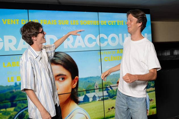 Exclu - Un Grand Raccourci Premiere - Paris AJ Exclusive - French director Clement Devilliers and French director Armand Foex attends the photocall of ‘Un Grand Raccourci’ Paris Film Premiere at UGC Cine Cite Les Halles on August 6, 2026 in Paris, France. Photo by Alexis jumeau ABACAPRESS.COM Paris France  Copyright: xJumeauxAlexis ABACAx
