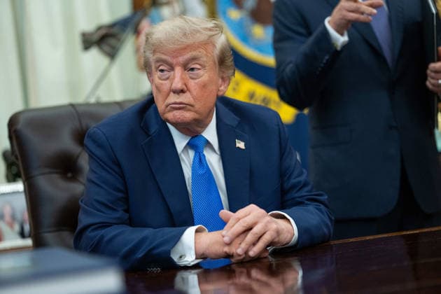 President Trump Hosts Executive Order Event in Oval Office United States President Donald J Trump during an Executive Order signing event in the Oval Office of the White House in Washington, DC, USA, on Thursday, August 6, 2026. President Trump today signed an Executive Order aiming to curtail birth tourism and birthright citizenship despite a Supreme Court opinion earlier this summer validating the 14th ammendment. Credit: Aaron Schwartz Pool via CNP Washington District of Columbia United States  Copyright: xPool ABACAx