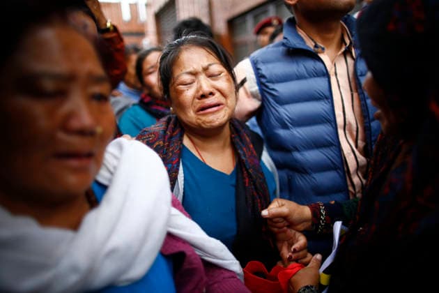 August 6, 2026, Kathmandu, Nepal: Relatives mourn after the body of renowned Nepali mountaineer Pur Bahadur Gurung (Yukta) arrives at Tribhuvan International Airport. Gurung, Vice President of the Nepal Mountaineering Association, Gandaki Province, was among the climbers killed in an avalanche on Broad Peak in Pakistan and was the first victim to be recovered from the avalanche site. Kathmandu Nepal  - ZUMAhe B 20260806_mda_g200_162 Copyright: xSkandaxGautamx
