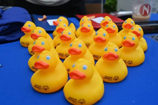 Chicago Ducky derby marks 21st anniversary CHICAGO, ILLINOIS, UNITED STATES - AUGUST 6: Thousands of rubber ducks race down the Chicago River during the 21st annual Chicago Ducky Derby in Chicago, Illinois, United States, on August 6, 2026. The annual event raised funds for Special Olympics Illinois and attracted large crowds as participants and spectators gathered along the river to mark the 21st edition of the charity race. Jacek Boczarski Anadolu Illinois United States. Editorial use only. Please get in touch for any other usage.  Copyright: x2026xAnadoluxJacekxBoczarskix