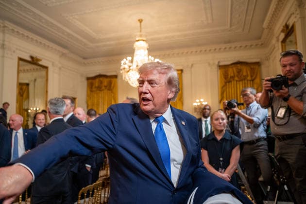 August 6, 2026, Washington, District Of Columbia, United States: President DONALD TRUMP welcomes Team USA Olympians and Paralympians to the White House following the 2026 Milano Cortina Winter Olympic and Paralympic Games. Washington United States - ZUMAk206 20260806_znp_k206_010 Copyright: xMattxKaminskyx