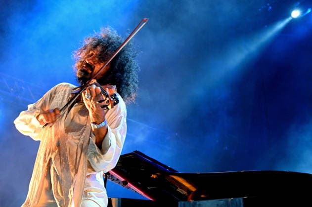 Ara Malikian performs in Sitges (Barcelona) before 2000 people - 06 Aug 2026 Violinist Ara Malikian seen during his performance at the Terramar CaixaBank Festival. Lebanese violinist Ara Malikian performed before 2000 people at the Terramar CaixaBank Festival in Sitges (Barcelona). Ara Malikian (Beirut, September 14, 1968) is a Lebanese violinist of Armenian descent based in Spain, considered one of the most virtuosic and original violinists of his generation. Sitges Spain Copyright: xRamonxCostax xSOPAxImagesx AraMalikianperformsinSitgesbefore2000people_Sitges_RamonCosta_August_6_2026 (1)