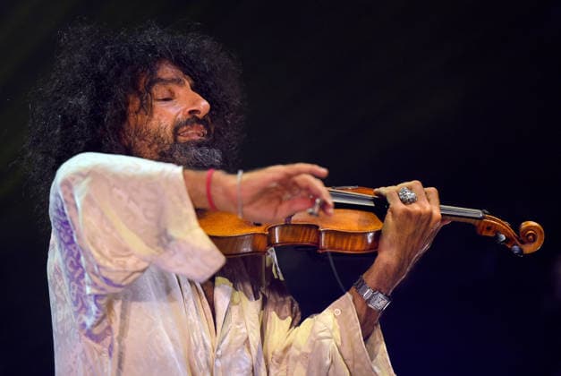 Ara Malikian performs in Sitges (Barcelona) before 2000 people - 06 Aug 2026 Violinist Ara Malikian seen during his performance at the Terramar CaixaBank Festival. Lebanese violinist Ara Malikian performed before 2000 people at the Terramar CaixaBank Festival in Sitges (Barcelona). Ara Malikian (Beirut, September 14, 1968) is a Lebanese violinist of Armenian descent based in Spain, considered one of the most virtuosic and original violinists of his generation. Sitges Spain Copyright: xRamonxCostax xSOPAxImagesx AraMalikianperformsinSitgesbefore2000people_Sitges_RamonCosta_August_6_2026 (14)