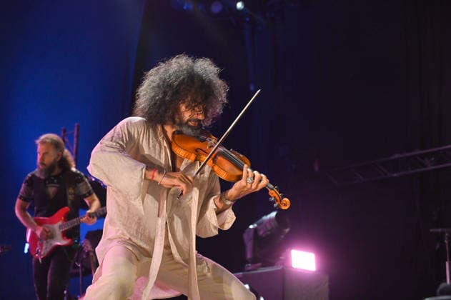 Ara Malikian performs in Sitges (Barcelona) before 2000 people - 06 Aug 2026 Violinist Ara Malikian seen during his performance at the Terramar CaixaBank Festival. Lebanese violinist Ara Malikian performed before 2000 people at the Terramar CaixaBank Festival in Sitges (Barcelona). Ara Malikian (Beirut, September 14, 1968) is a Lebanese violinist of Armenian descent based in Spain, considered one of the most virtuosic and original violinists of his generation. Sitges Spain Copyright: xRamonxCostax xSOPAxImagesx AraMalikianperformsinSitgesbefore2000people_Sitges_RamonCosta_August_6_2026 (6)