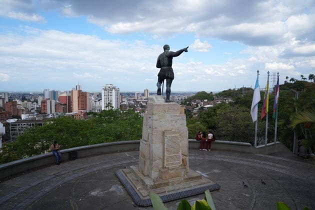 Security tightened in Cali of Colombia s presidential inauguration CALI, COLOMBIA - AUGUST 6: A general view shows the Sebastian de Belalcazar Monument overlooking the city of Cali in Colombia, on August 6, 2026. The monument honors the Spanish conquistador who founded Santiago de Cali in 1536 and stands as one of the city s best-known landmarks. Authorities have implemented extensive security measures ahead of the presidential inauguration of President-elect Abelardo de la Espriella on August 7. More than 11,000 police officers and soldiers have been deployed across the city and its main access routes, while local authorities imposed restrictions including a ban on alcohol sales, a car-free day and a prohibition on drone flights. Juancho T  Copyright: x2026xAnadoluxJuanchoxTorresx