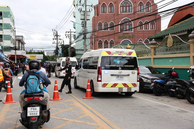 2 dead, 15 injured in school shooting in Thailand’s Nonthaburi province BANGKOK, THAILAND - AUGUST 7: An ambulance drives towards Debsirin Nonthaburi School following a school shooting in Bang Kruai district, Nonthaburi province, north of Bangkok, Thailand on August 7, 2026. Valeria Mongelli Anadolu Bangkok Thailand. Editorial use only. Please get in touch for any other usage.  Copyright: x2026xAnadoluxValeriaxMongellix