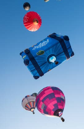 August 7, 2026, Bristol, Bristol, UK: Bristol, UK. Hot air balloons take off in a mass ascent from Ashton Court on Friday morning for the official opening of the 2026 48th Bristol International Balloon Fiesta in partnership with Albert Goodman which takes place from from Friday, August 7, to Sunday, August 9, with mass ascents and night glows celebrating the city of Bristol and its heritage links to hot air ballooning. There will be an expanded special shapes line-up featuring beloved classics, recent favourites and new additions. Bristol UK  - ZUMAl94_ 20260807_zaf_l94_013 Copyright: xSimonxChapmanx