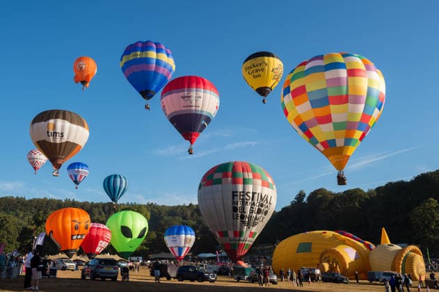 August 7, 2026, Bristol, Bristol, UK: Bristol, UK. Hot air balloons take off in a mass ascent from Ashton Court on Friday morning for the official opening of the 2026 48th Bristol International Balloon Fiesta in partnership with Albert Goodman which takes place from from Friday, August 7, to Sunday, August 9, with mass ascents and night glows celebrating the city of Bristol and its heritage links to hot air ballooning. There will be an expanded special shapes line-up featuring beloved classics, recent favourites and new additions. Bristol UK  - ZUMAl94_ 20260807_zaf_l94_018 Copyright: xSimonxChapmanx