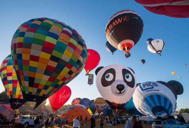 August 7, 2026, Bristol, Bristol, UK: Bristol, UK. Hot air balloons take off in a mass ascent from Ashton Court on Friday morning for the official opening of the 2026 48th Bristol International Balloon Fiesta in partnership with Albert Goodman which takes place from from Friday, August 7, to Sunday, August 9, with mass ascents and night glows celebrating the city of Bristol and its heritage links to hot air ballooning. There will be an expanded special shapes line-up featuring beloved classics, recent favourites and new additions. Bristol UK  - ZUMAl94_ 20260807_zaf_l94_021 Copyright: xSimonxChapmanx