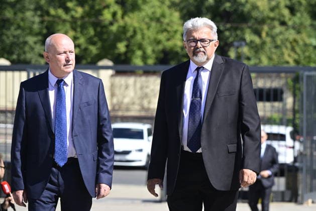 Last farewell to Czech artist Milan Knizak took place at the Strasnice Crematorium, in Prague, Czech Republic, on August 7, 2026. On the photo are seen, from left, member of the board of directors of the Vaclav Klaus Institute and former MEP Ivo Strejcek and former Prague Castle chancellor and current head of the Vaclav Klaus Institute Jiri Weigl. (CTKxPhoto RomanxVondrous) CTKPhotoP2026080702874  CTKPhotoP2026080702874