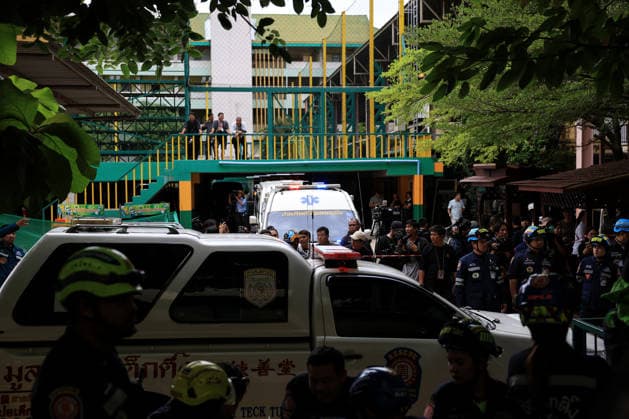 Death toll rises to 7 in Thailand school shooting: Local media BANGKOK, THAILAND - AUGUST 7: Emergency personnel and members of the media are seen on the site of a shooting at Debsirin Nonthaburi School in Bang Kruai district, Nonthaburi province, north of Bangkok, Thailand on August 7, 2026. Valeria Mongelli Anadolu Bangkok Thailand. Editorial use only. Please get in touch for any other usage.  Copyright: x2026xAnadoluxValeriaxMongellix