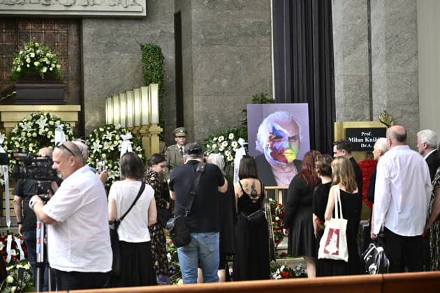 Last farewell to Czech artist Milan Knizak took place at the Strasnice Crematorium, in Prague, Czech Republic, on August 7, 2026. (CTKxPhoto RomanxVondrous) CTKPhotoP2026080703100  CTKPhotoP2026080703100