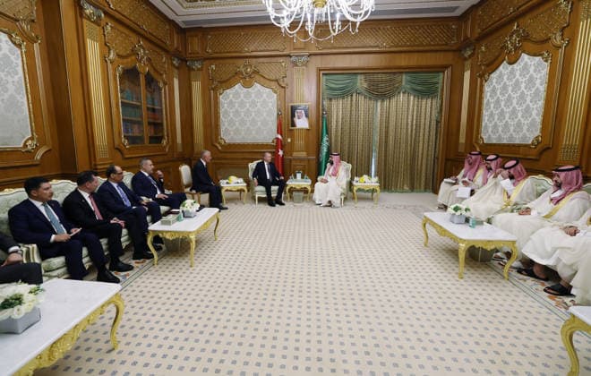 Turkish President Recep Tayyip Erdogan in Saudi Arabia MECCA, SAUDI ARABIA - AUGUST 7: (----EDITORIAL USE ONLY - MANDATORY CREDIT - TURKISH PRESIDENCY MURAT CETINMUHURDAR HANDOUT - NO MARKETING NO ADVERTISING CAMPAIGNS - DISTRIBUTED AS A SERVICE TO CLIENTS----) Turkish President Recep Tayyip Erdogan (6th L) meets with Saudi Crown Prince Mohammed bin Salman (5th R) during a working visit in Mecca, Saudi Arabia, on August 7, 2026. Turkish Foreign Minister Hakan Fidan, Turkish National Intelligence Organization (MIT) Director Ibrahim Kalin, Turkiye s Ambassador to Riyadh Emrullah Isler, and Turkish Head of the Presidential Private Office Hasan Dogan also attended the meeting. Turkish Presidency Murat Cetinmuhurdar Handout Anadolu M  Copyright: x2026xAnadoluxTurkishxPresidencyx xMuratxCetinmuhurdarx xHandoutx