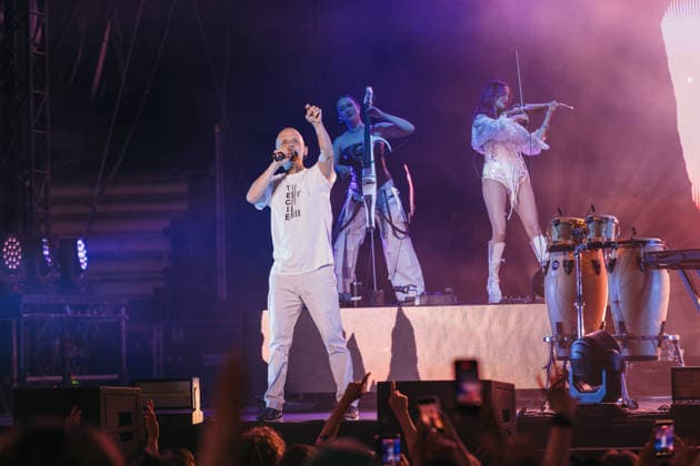 06.08.2026, Tartu. Moby performed a live show at the Tartu Song Festival Grounds, celebrating the 25th anniversary of his iconic album Play. Photo: Dmitri Kotjuh Järva Teataja Tartu Tartumaa Estonia 2DK06AUG26F075  Copyright: xDmitrixKotjuhx Moby