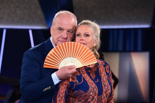 Entertainment Bilder des Tages Hubertus Meyer-Burckhardt und Barbara Schoeneberger bei der NDR Talk Show am 7.08.2026 in Hamburg Hubertus Meyer-Burckhardt and Barbara Schoeneberger during the NDR Talk Show at NDR Studios on August 7, 2026 in Hamburg, Germany NDR Talk Show am 7.08.2026 in Hamburg *** Hubertus Meyer Burckhardt and Barbara Schoeneberger on the NDR Talk Show on August 7, 2026, in Hamburg Hubertus Meyer Burckhardt and Barbara Schoeneberger during the NDR Talk Show at NDR Studios on August 7, 2026 in Hamburg, Germany NDR Talk Show on August 7, 2026, in Hamburg 