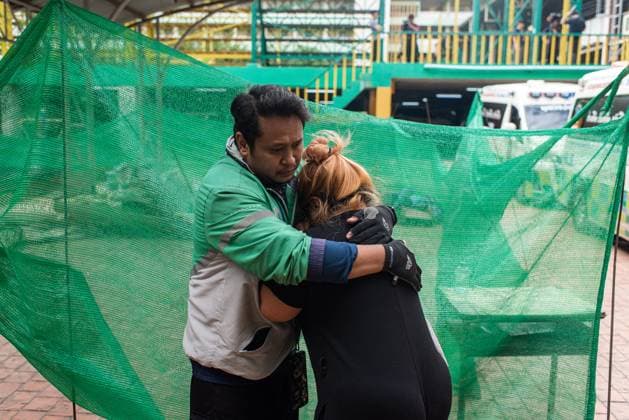 August 7, 2026, Nonthaburi, Thailand: Relatives of the victim who was killed in the school mass shooting seen crying at the scene..At least 7 people, including the gunman, died in a school mass shooting. A 14-year-old student started by killing his grandparents at their home, then opened fire at the school before killing himself. Nonthaburi Thailand - ZUMAs197 20260807_aaa_s197_013 Copyright: xPeeraponxBoonyakiatx