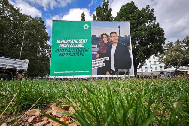 Berlin, Deutschland, 07.08.2026: Wahlplakat mit Bettina Jarasch und Werner Graf, Grüne *** Berlin, Germany, August 7, 2026 Election poster featuring Bettina Jarasch and Werner Graf, The Greens Copyright: xdtsxNachrichtenagenturx dts_129526