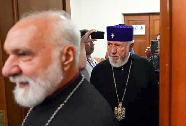 Armenia Church Trial 9218670 07.08.2026 Catholicos of All Armenians Karekin II arrives at the Armavir Region Court of First Instance in Echmiadzin, Armenia. Karekin II, the head of the Armenian Apostolic Church, and six other clerics are accused of failing to comply with a civil court order temporarily reinstating Bishop Arman Saroyan, who was defrocked by the Church after joining Prime Minister Nikol Pashinyan s anti-church campaign. Stringer Sputnik Ð Ð˜Ð ÐÐ¾Ð²Ð¾ÑÑ‚Ð¸ Yerevan Armenia  Copyright: xStringerx