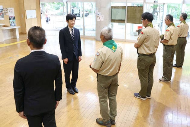 Prince Hisahito joins boy scout event in western Japan Japanese Prince Hisahito (back) arrives at the venue of the 19th Nippon Scout Jamboree in Jinsekikogen in Hiroshima Prefecture, western Japan, on Aug. 7, 2026. (Pool photo)  A14AA0005625357P