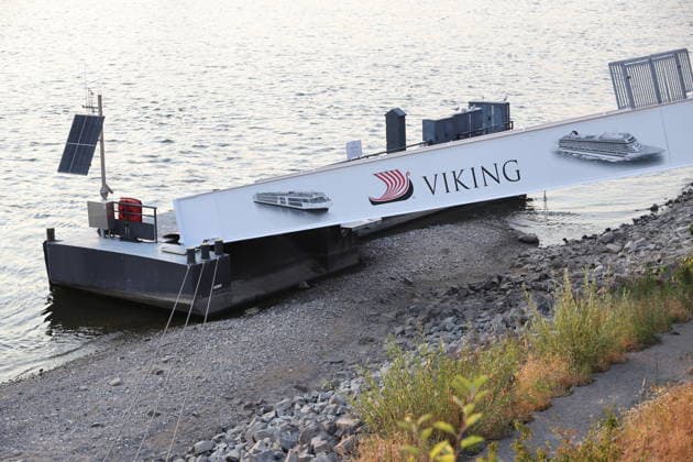 RECORD DATE NOT STATED Koeln GER, Natur, Klima, Sommer, Trockenheit, Rhein, Niedrigwasser, Koeln, Nordrhein-Westfalen, Deutschland, 06.08.2026 Der Pegelstand des Rheins in Koeln ist bedenklich niedrig und laesst die Schifffahrt nur eingeschraenkt zu GER, Natur, Klima, Sommer, Trockenheit, Rhein, Niedrigwasser, Koeln, Nordrhein-Westfalen, Deutschland, 06.08.2026 *** Cologne, Germany, Nature, Climate, Summer, Drought, Rhine, Low Water Levels, Cologne, North Rhine-Westphalia, Germany, August 6, 2026 The water level of the Rhine in Cologne is alarmingly low, allowing only limited navigation GER, Nature, Climate, Summer, Drought, Rhine, Low Water, Cologne, North Rhine-Westphalia, Germany, August 6, 2026 Copyright: xEibner-Pressefoto JuergenxAugstx EP_JAT