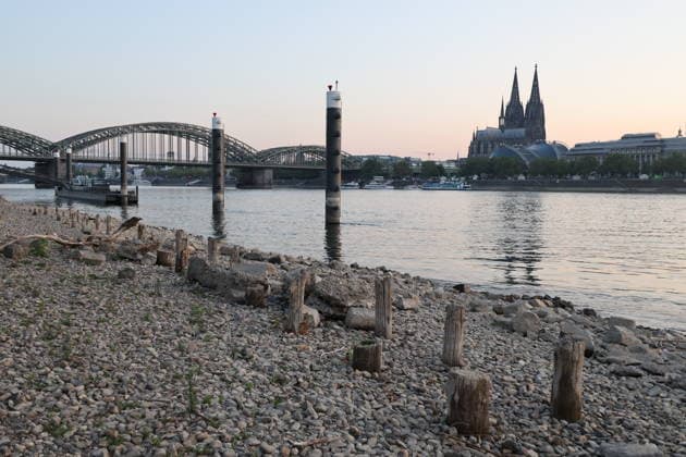 RECORD DATE NOT STATED Koeln GER, Natur, Klima, Sommer, Trockenheit, Rhein, Niedrigwasser, Koeln, Nordrhein-Westfalen, Deutschland, 06.08.2026 Der Pegelstand des Rheins in Koeln ist bedenklich niedrig und laesst die Schifffahrt nur eingeschraenkt zu GER, Natur, Klima, Sommer, Trockenheit, Rhein, Niedrigwasser, Koeln, Nordrhein-Westfalen, Deutschland, 06.08.2026 *** Cologne, Germany, Nature, Climate, Summer, Drought, Rhine, Low Water Levels, Cologne, North Rhine-Westphalia, Germany, August 6, 2026 The water level of the Rhine in Cologne is alarmingly low, allowing only limited navigation GER, Nature, Climate, Summer, Drought, Rhine, Low Water, Cologne, North Rhine-Westphalia, Germany, August 6, 2026 Copyright: xEibner-Pressefoto JuergenxAugstx EP_JAT