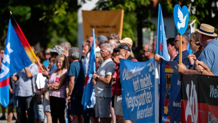 07.08.2026, Deutschland,Sachsen, Doberschau-Gaußig: Der AfD-Landtagsabgeordnete Frank Peschel hat eine Protestkundgebung angekündigt am Maxam-Werk organisiert. Das Werk wurde vom Rüstungshersteller Czechoslovak Group (CSG) gekauft. Peschel will gegen die Militarisierung unseres Landes demonstrieren. *** August 7, 2026, Germany, Saxony, Doberschau-Gaußig: Frank Peschel, a member of the state parliament for the AfD, has announced a protest rally to be held at the Maxam plant. The plant was purchased by the defense contractor Czechoslovak Group (CSG). Peschel intends to demonstrate against the militarization of our country.