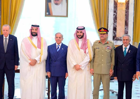 RECORD DATE NOT STATED Prime Minister of Islamic Republic of Pakistan, Muhammad Shehbaz Sharif, Prince Mohammed Bin Salman Bin Abdulaziz Al Saud, Crown Prince and Prime Minister of Saudi Arabia, Recep Tayyip Erdogan, President of the Republic of Türkiye in a group photo after signed the Makkah Joint Defence Agreement, in Makkah on Friday, August 7, 2026. (PPI Images). EDITORIAL USE ONLY Copyright: xx SA-ZM-070826x ppiphotos484970